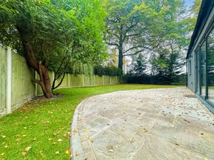 Photo 15- click for photo gallery